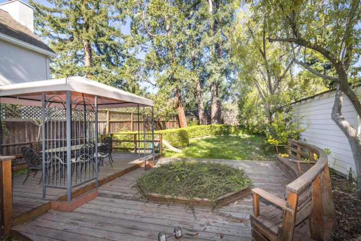 519 Seale Avenue, Palo Alto, California 94301