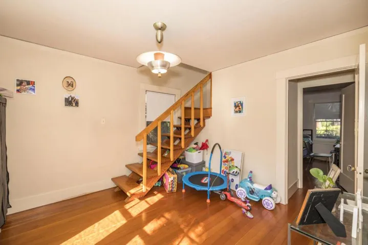 519 Seale Avenue, Palo Alto, California 94301