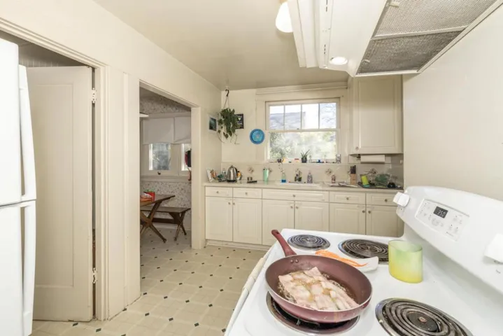 519 Seale Avenue, Palo Alto, California 94301
