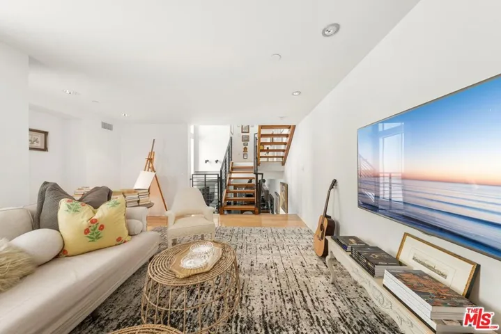 852 10th Street 4, Santa Monica, California 90403