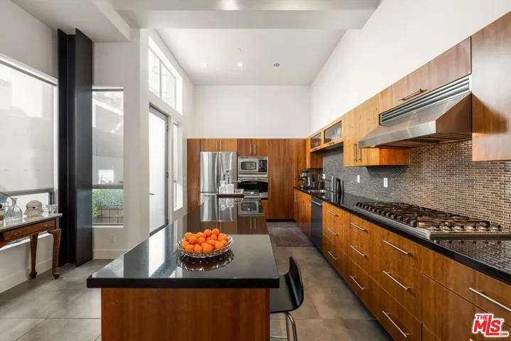 852 10th Street 4, Santa Monica, California 90403