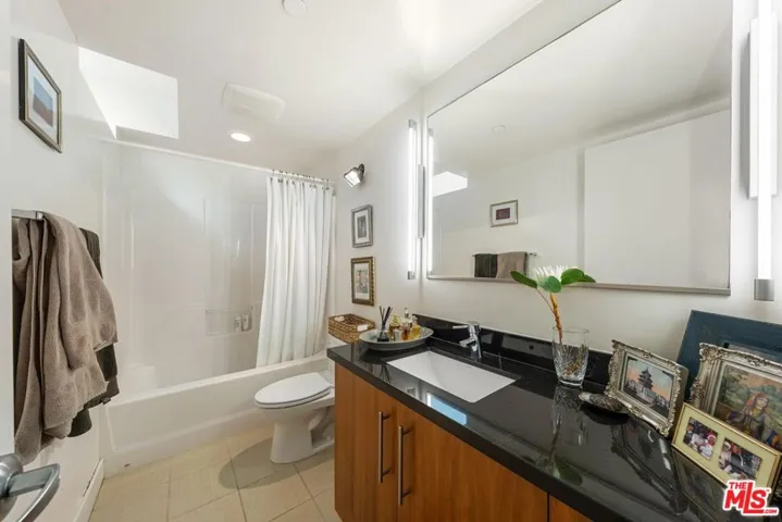 852 10th Street 4, Santa Monica, California 90403