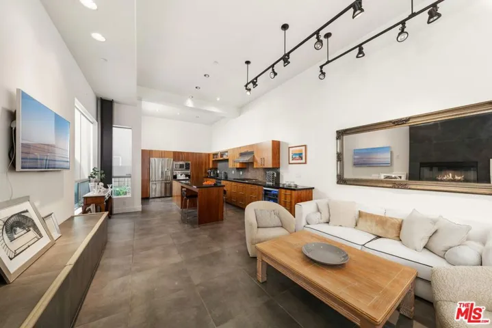 852 10th Street 4, Santa Monica, California 90403
