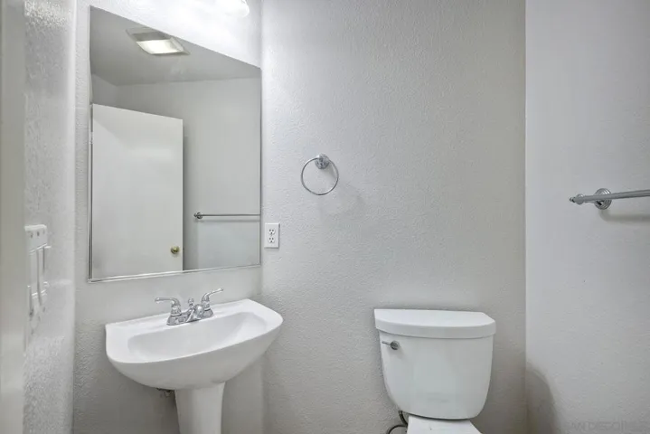 11813 Spruce Run Drive B, San Diego, California 92131