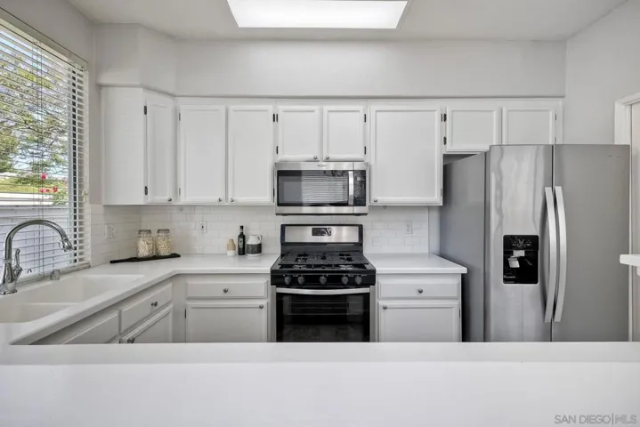 11813 Spruce Run Drive B, San Diego, California 92131