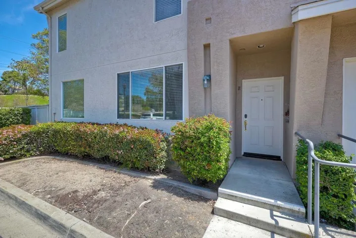 11813 Spruce Run Drive B, San Diego, California 92131