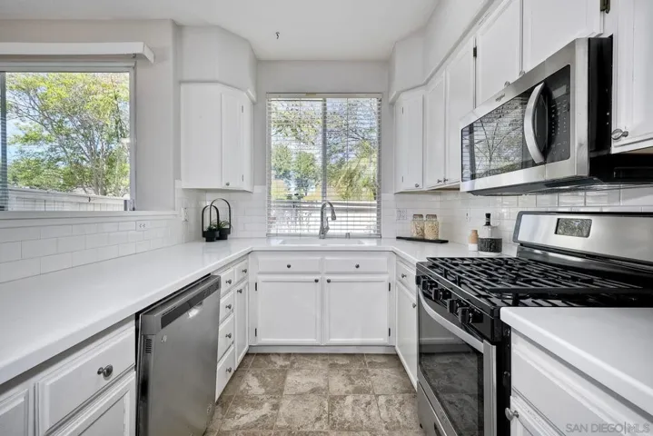 11813 Spruce Run Drive B, San Diego, California 92131