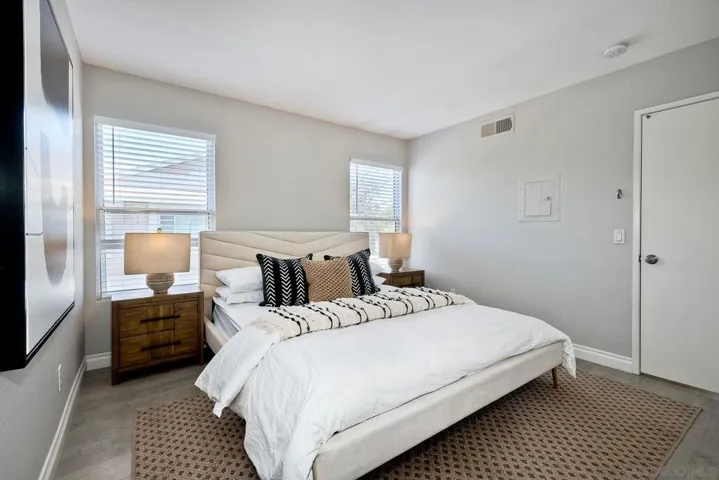 11813 Spruce Run Drive B, San Diego, California 92131