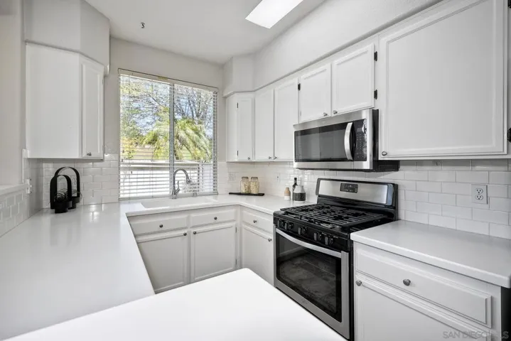 11813 Spruce Run Drive B, San Diego, California 92131