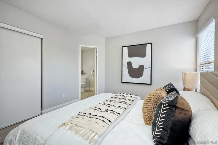 11813 Spruce Run Drive B, San Diego, California 92131