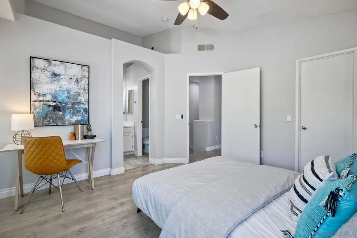 11813 Spruce Run Drive B, San Diego, California 92131