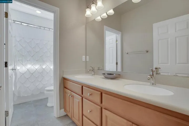 1013 Hollyhock Dr, Oakley, California 94561