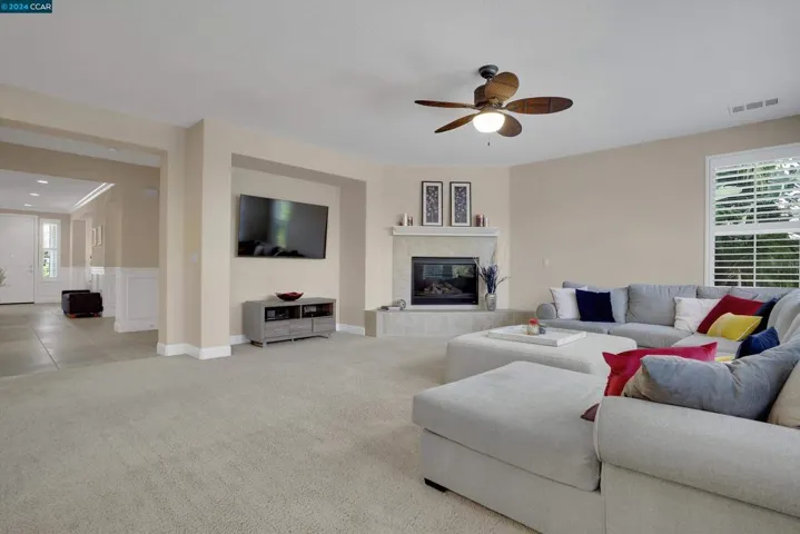 1013 Hollyhock Dr, Oakley, California 94561