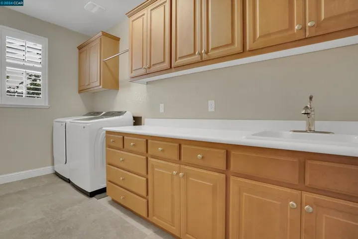 1013 Hollyhock Dr, Oakley, California 94561