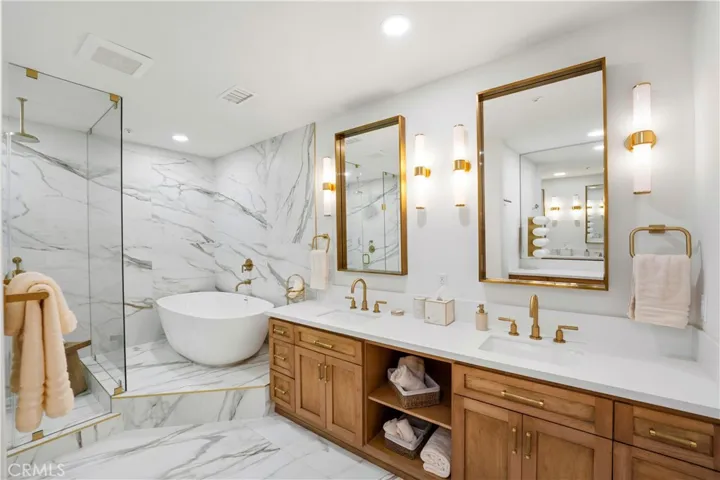 575 S Barrington Avenue 109, Los Angeles, California 90049