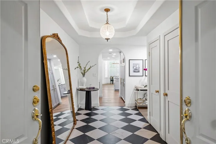 575 S Barrington Avenue 109, Los Angeles, California 90049