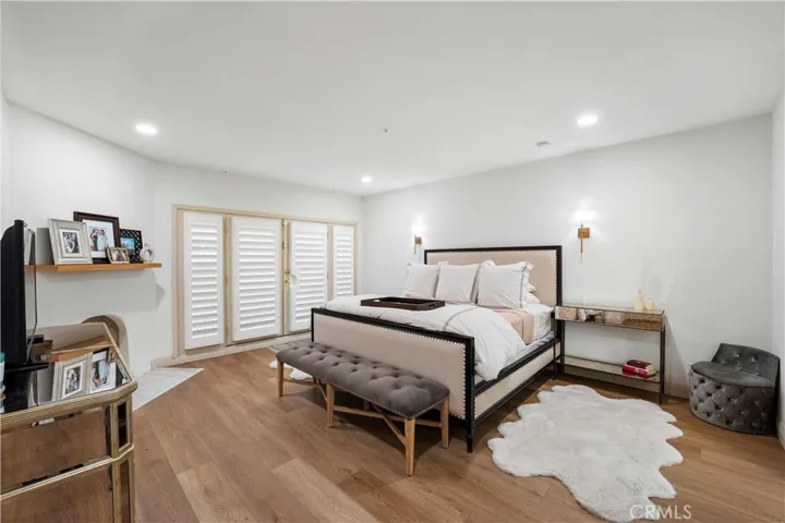 575 S Barrington Avenue 109, Los Angeles, California 90049