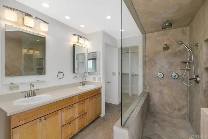 2142 Cambridge Avenue, Cardiff By The Sea, California 92007