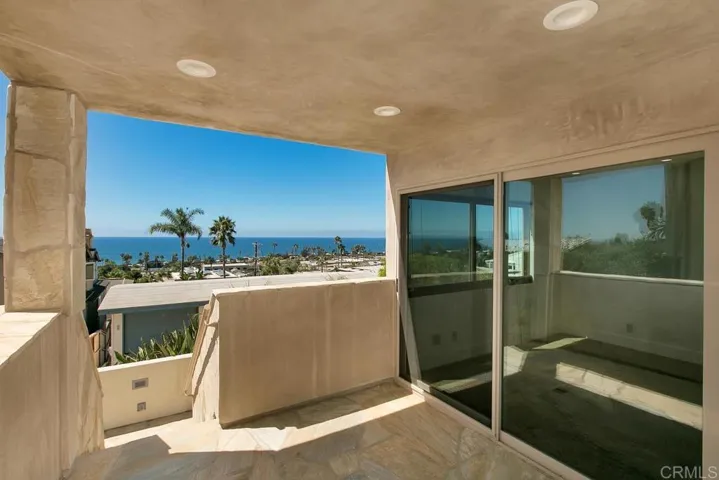 2142 Cambridge Avenue, Cardiff By The Sea, California 92007