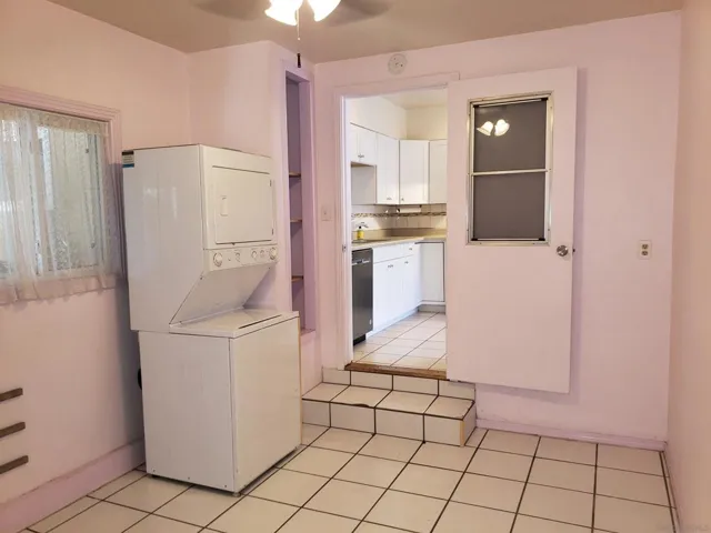 1033 laundry/mud room
