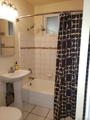 1033 bathroom