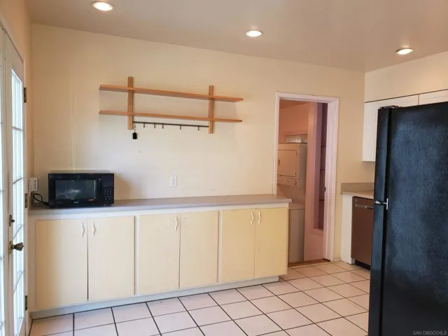 1033 kitchen