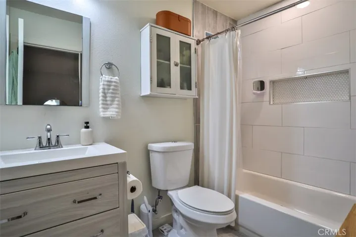 133 S Burnaby Drive, Glendora, California 91741