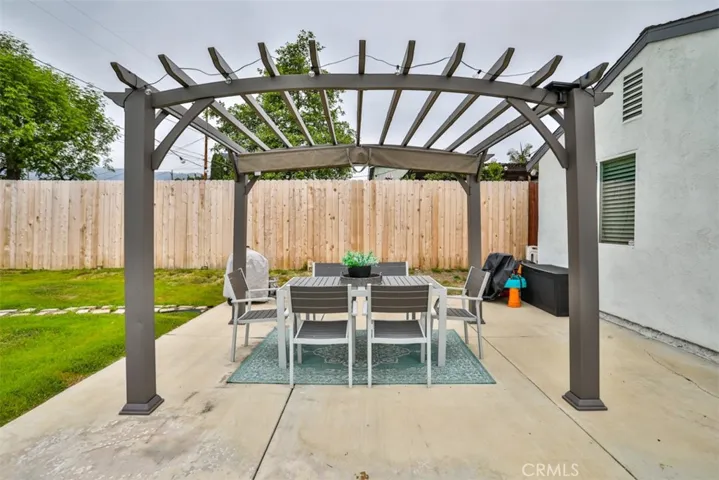 133 S Burnaby Drive, Glendora, California 91741