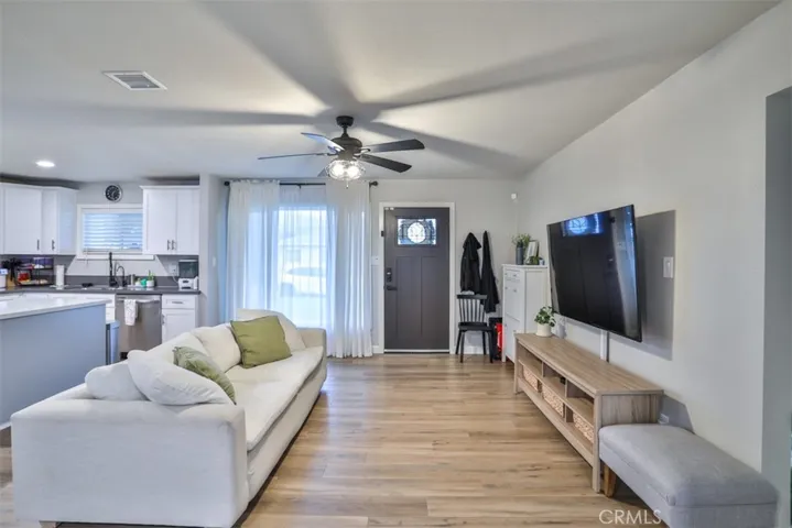 133 S Burnaby Drive, Glendora, California 91741