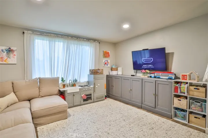 133 S Burnaby Drive, Glendora, California 91741