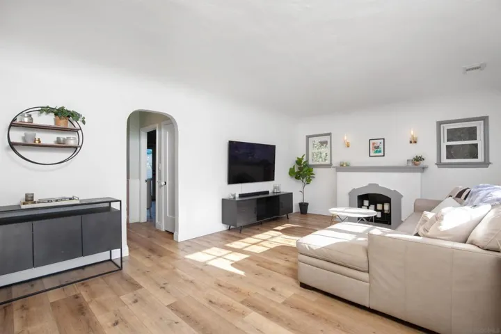 5057 Mansfield, San Diego, California 92116
