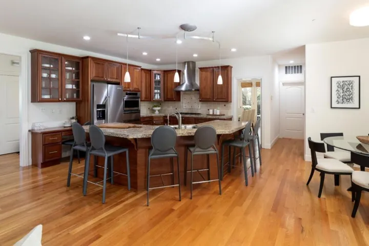 1990 Camino De Los Robles, Menlo Park, California 94025
