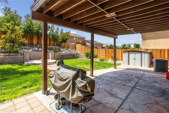 2173 Stonewood Street, Mentone, California 92359