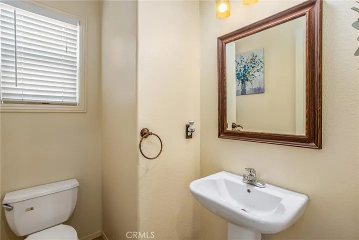 2173 Stonewood Street, Mentone, California 92359