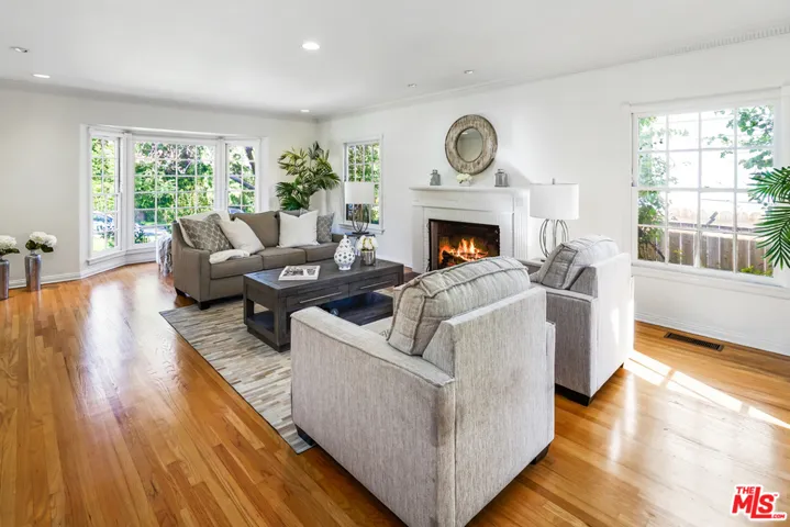 10624 Lindbrook Drive, Los Angeles, California 90024
