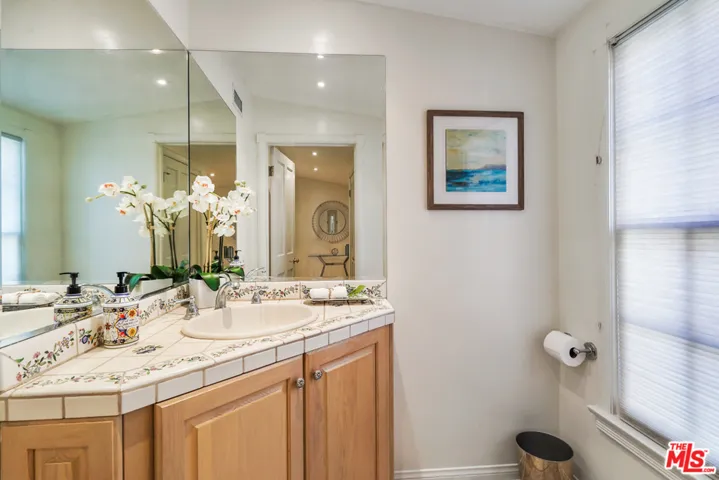 10624 Lindbrook Drive, Los Angeles, California 90024