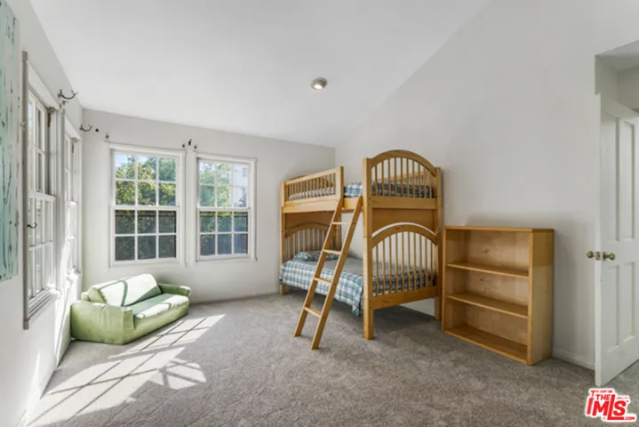10624 Lindbrook Drive, Los Angeles, California 90024