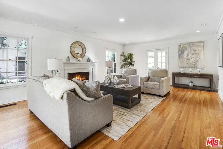 10624 Lindbrook Drive, Los Angeles, California 90024