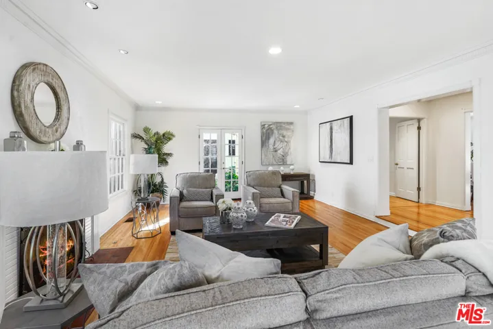 10624 Lindbrook Drive, Los Angeles, California 90024