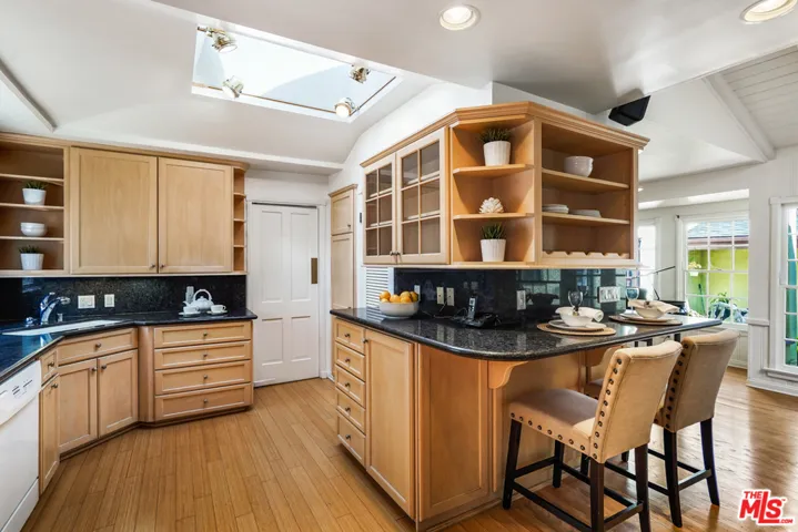 10624 Lindbrook Drive, Los Angeles, California 90024