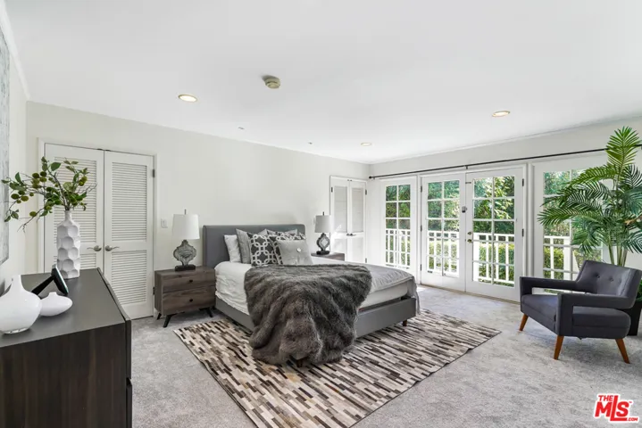 10624 Lindbrook Drive, Los Angeles, California 90024