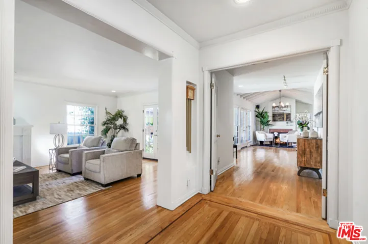 10624 Lindbrook Drive, Los Angeles, California 90024