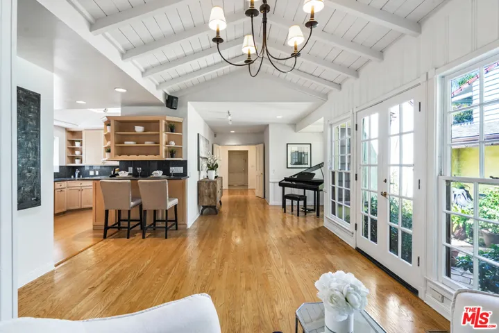 10624 Lindbrook Drive, Los Angeles, California 90024