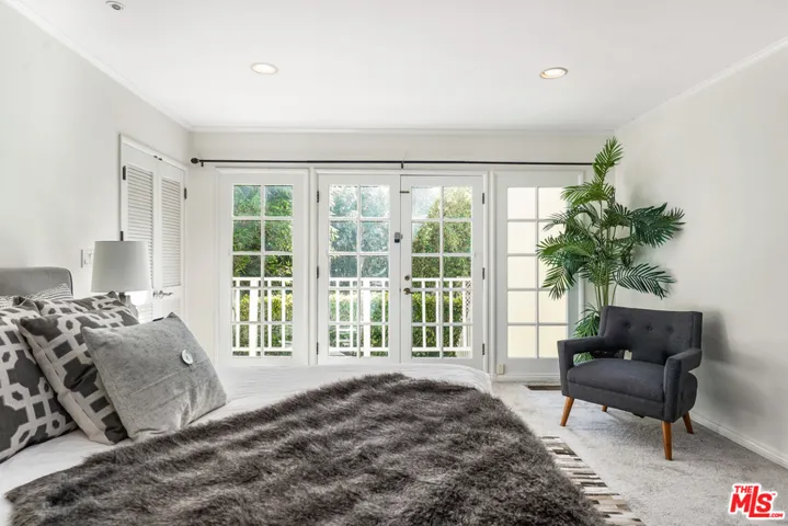10624 Lindbrook Drive, Los Angeles, California 90024