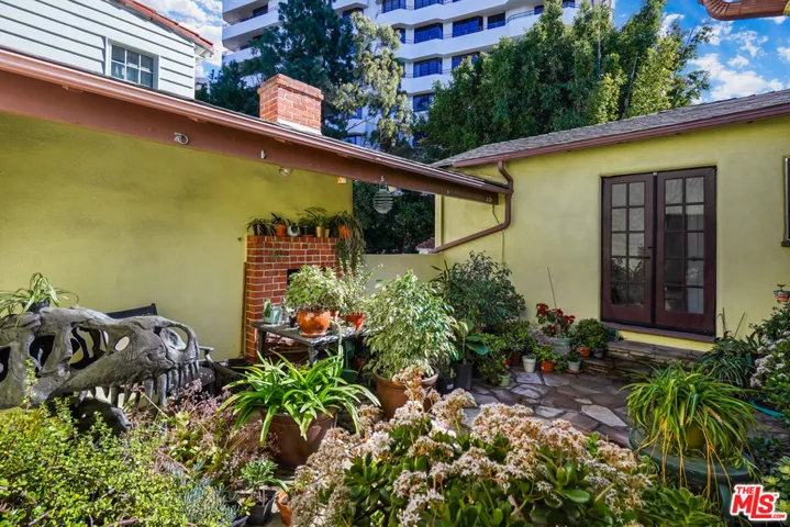 10624 Lindbrook Drive, Los Angeles, California 90024