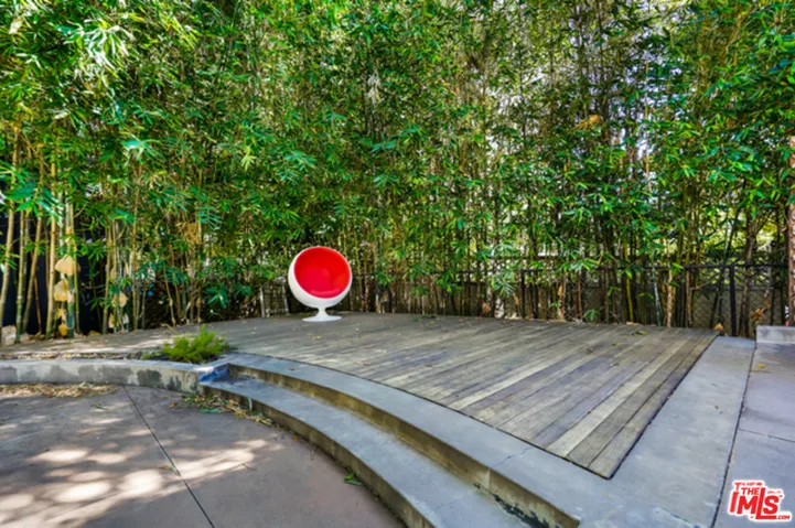 10624 Lindbrook Drive, Los Angeles, California 90024