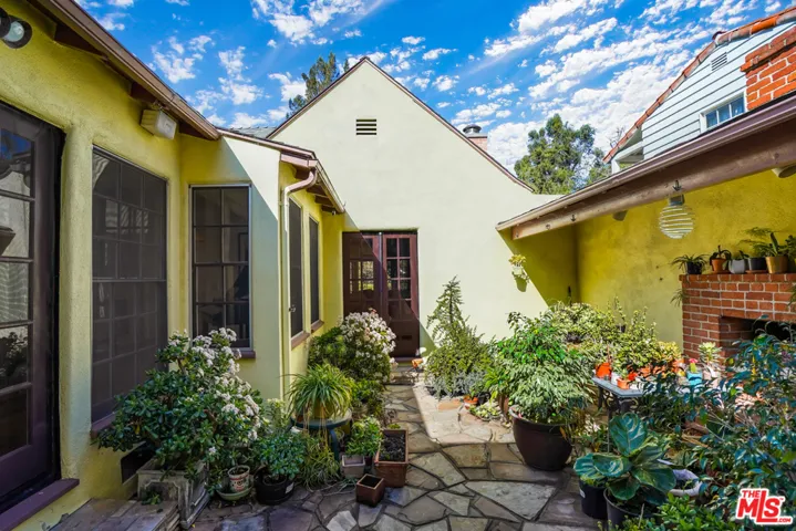 10624 Lindbrook Drive, Los Angeles, California 90024