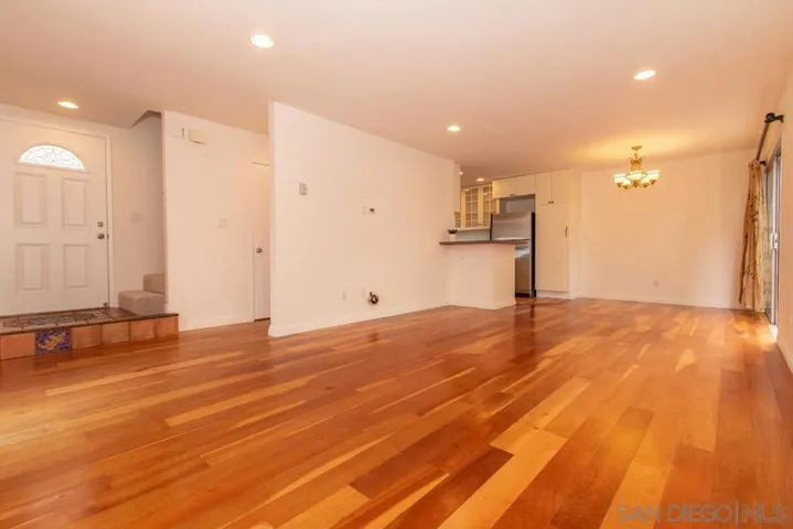2018 Pacific Beach Drive 3, San Diego, California 92109