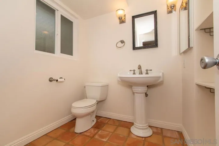 2018 Pacific Beach Drive 3, San Diego, California 92109