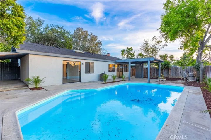 6977 Manhattan Drive, Riverside, California 92506